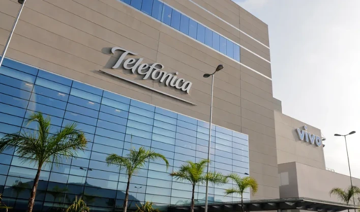 Após desistir da Desktop, Telefônica Brasil avalia nova aquisição em fibra - Times Brasil